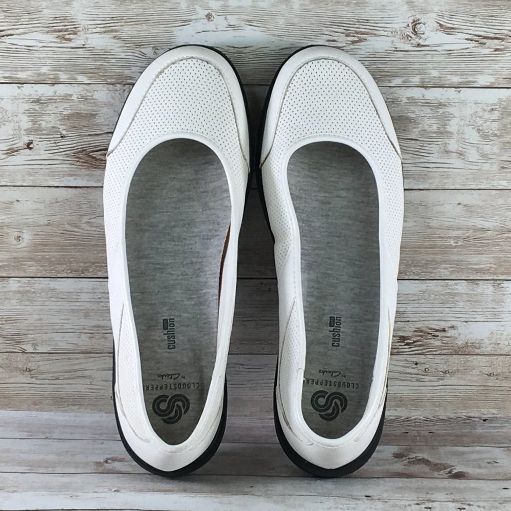 Clarks Cloudsteppers Womens 7.5 White Black